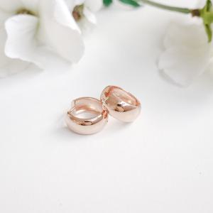 오팔하우스 925Silver 볼드한 원터치 귀걸이 OPMUE13554