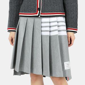 22 FW 톰브라운 여성 사선바 미디엄 플리츠 스커트(그레이) FJK070A J0008 055