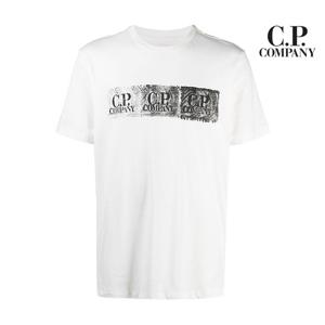 21SS CP 컴퍼니 스탬프 로고 프린트 반팔 티셔츠 (화이트) 10CMTS200A 006011W