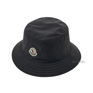 [몽클레어] SS25 남성 로고 자수 모티프 모자 3B00063 68352 999