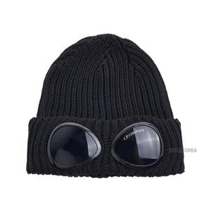 [CP컴퍼니] FW25 남성 블루 문 고글 비니 RFCMAC742A 005509A 999