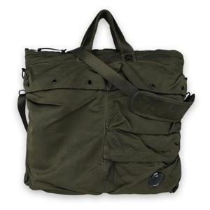 CP컴퍼니 남성 렌즈 와펜 라지 토트백(카키) 19CMAC114A 005269G 683