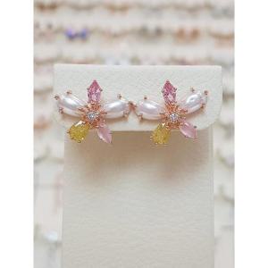 볼라레 세이브존01 아르테미스 멀티플 꽃 큐빅 진주 귀걸이 spe934