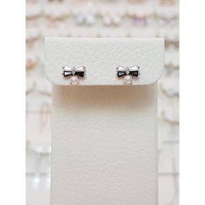 볼라레 세이브존01 뽀삐 나비 미니멀 진주 귀걸이 spe941