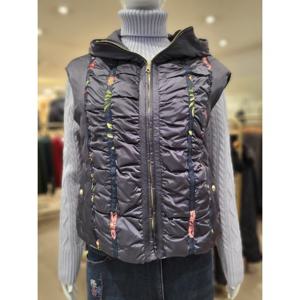 [비꼴리끄] 셔링 배색 후디 패딩 조끼 B252PV1010