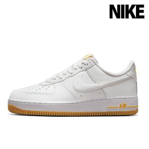 나이키 여성 스니커즈 에어 포스 1 07 옐로우 악센트 DZ4512-100