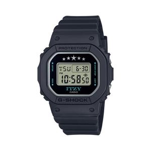 [지샥]남여공용 미니 스퀘어 디지털 시계 GMD-S5610IT-1DR ITZY 에디션