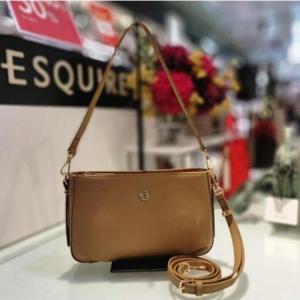 에스콰이아 HC12 가죽 크로스 핸드백 EOCFHB909BE