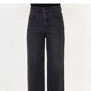 체이스컬트 HC38 블랙워싱 와이드 데님 팬츠 EERG2365B03