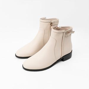 [신난다슈] 여성 앵클부츠 3cm 여자 숏 플랫 앵글 부츠 소가죽 발편한 쿠션 통굽 BS25079 베이지