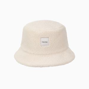[캘빈클라인 진]남녀공용 우븐 패치 로고 부클 버킷햇(4F5055G-QYJ)