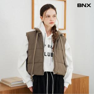 [BNX] 니트 하이넥 스트랩 패딩 스트링 베스트 점퍼 (BX4JP040L0)