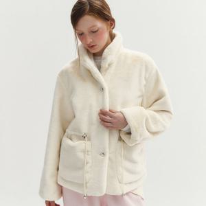 [마리끌레르][정가159,000]미디 하이넥 퍼 자켓(MAFDJK16NCM)