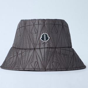 26 SS 몽클레어 x 릭오웬스 로고 패치 퀼팅 테크 쉘 버킷 햇 그레이 MU01F3B01 M8263 828