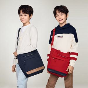 [공식][타미힐피거] 스쿨 클래식 보조가방 2종 택1 (T42F0ABG240BT2)