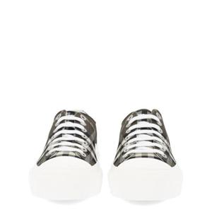 버버리 스니커즈 8118854C3348 BROWN