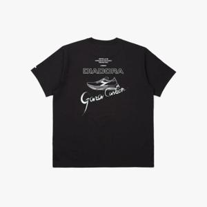 디아도라반팔티 AQS D5121RRS08BLK 가라카본 그래픽 반팔 티셔츠 BLACK