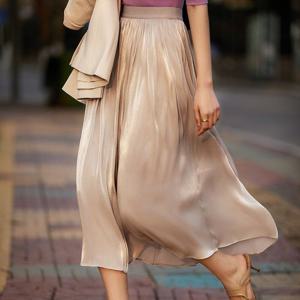 비욘드라이프 샤이닝 링클 플레어 밴딩 스커트 MFNC-040097