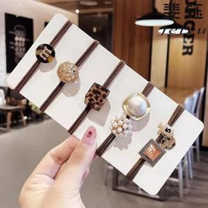 [에스이엔몰] 다양한 디자인 방울 머리끈 5종 세트