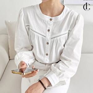 엘케이트 여성 펀칭 블라우스 나들이룩 봄신상 LDZ1023