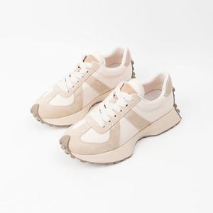 [신난다슈]여성 스니커즈 키높이 운동화 소가죽 RM241998 베이지