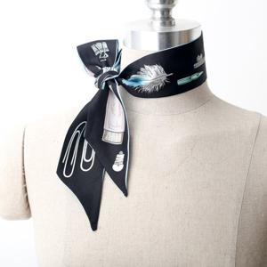 [더로라]쁘띠 타이 실크스카프 -깃털 클립 S25010