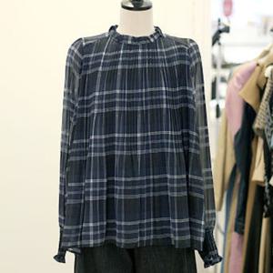 [메종블랑쉬]체크 패턴 기계 주름 프릴 블라우스 ARAM253JBL902