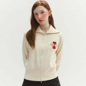 [마리끌레르][정가79,000]하트 자수 하프넥 니트 집업(MAFCKC05MCM)