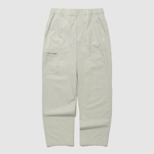 엄브로바지 LQC UQ121CPT14-PBE 스트레치 테이퍼드 치노 팬츠 PLATINUM BEIGE