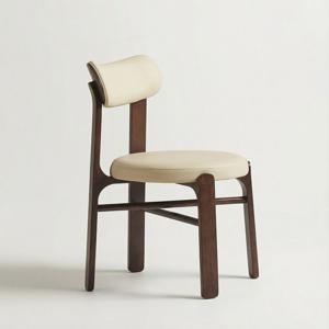 스코나 모네드 원목 가죽 식탁 의자