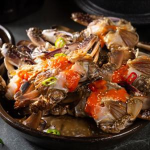 [대한민국농수산] 연평도 알배기 봄 암꽃게 절단 간장게장 1kg (2마리/4조각) 1팩