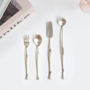 [국내생산] 니코트 Satin 샤틴 골드 티스푼 티포크 버터나이프 롱스푼