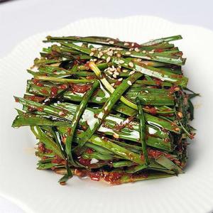 통영할매 30년김치 갓담은 부추김치 1+1kg 총2kg