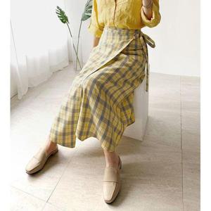 [네모엔룩]가볍게 툭 걸치는 이지 체크랩 A라인 랩 플레어 롱 스커트