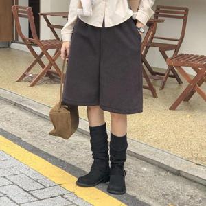 [MADE] 유헨느 기모 코듀로이 A라인 5부 반바지 (2color)