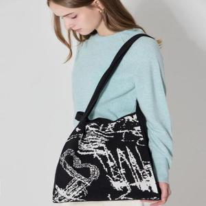 [보니스팍스][패플단독] [보니스팍스(Bonispax)] 아트웍 니트가방 (택가격 89000원)