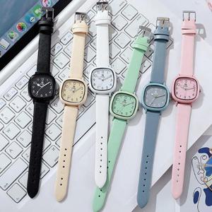 스퀘어 컬러 여성 손목시계 학생 시계