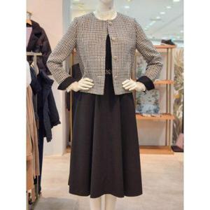 갤러리아_[SI][24F/W] 버튼 장식 플레어 슬릿 스커트 (SDSAX23190)