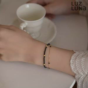 [루즈루나] 자키 블랙스피넬 비즈 크리스탈 원석 골드볼 팔찌
