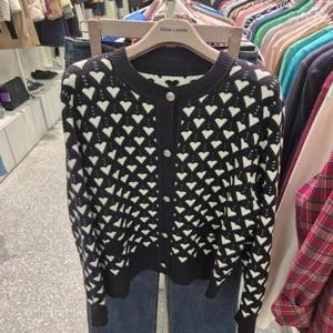 올리비아로렌 HC14 하트무늬 라운드 가디건  VOCBC4WA426