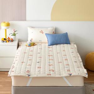 마미허그 소프트워싱 플레이테디 4면 고정밴드가 있는 패드 115x205 베이지