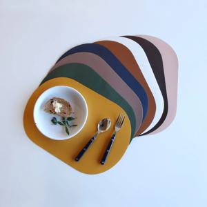 1+1 비비드한 색감의 인조 가죽 양면 테이블 매트 타원형 방수 식탁매트 -8color