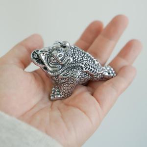 삼족 두꺼비 복 인형 장식 재물 엽전 풍수 개업