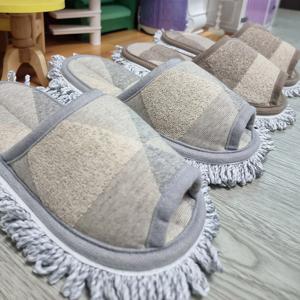 신고 걷기만 해도 청소가 되는 엣지 탈부착형 청소슬리퍼 거실화