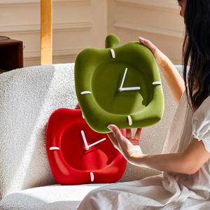 [해외] 보들보들 사과 무소음 벽시계 인테리어 벽걸이 시계 2colors