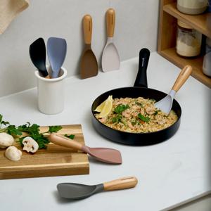 플래티넘 실리콘 에센자 멀티 스패츌라 시리즈