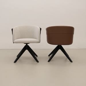 아르노 오토리턴 회전 가죽 다이닝 식탁의자