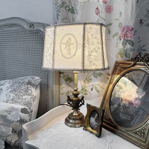 프렌치 엔틱 천사 레이스 쉐이드 스탠드 조명 램프