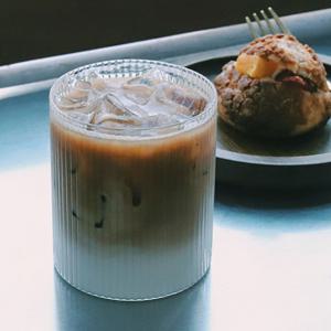 플리츠 아이스라떼 300 ml