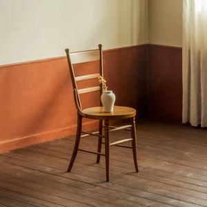 [리퍼] 벨라 원목 카페 식탁 의자 01